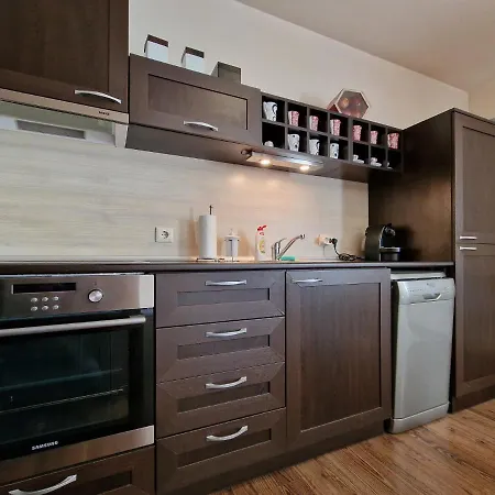 Royal Towers - 2bd Flat With Parking By Flat Mаnager Lägenhet Bansko
